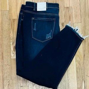 KanCan Distressed Skinnies